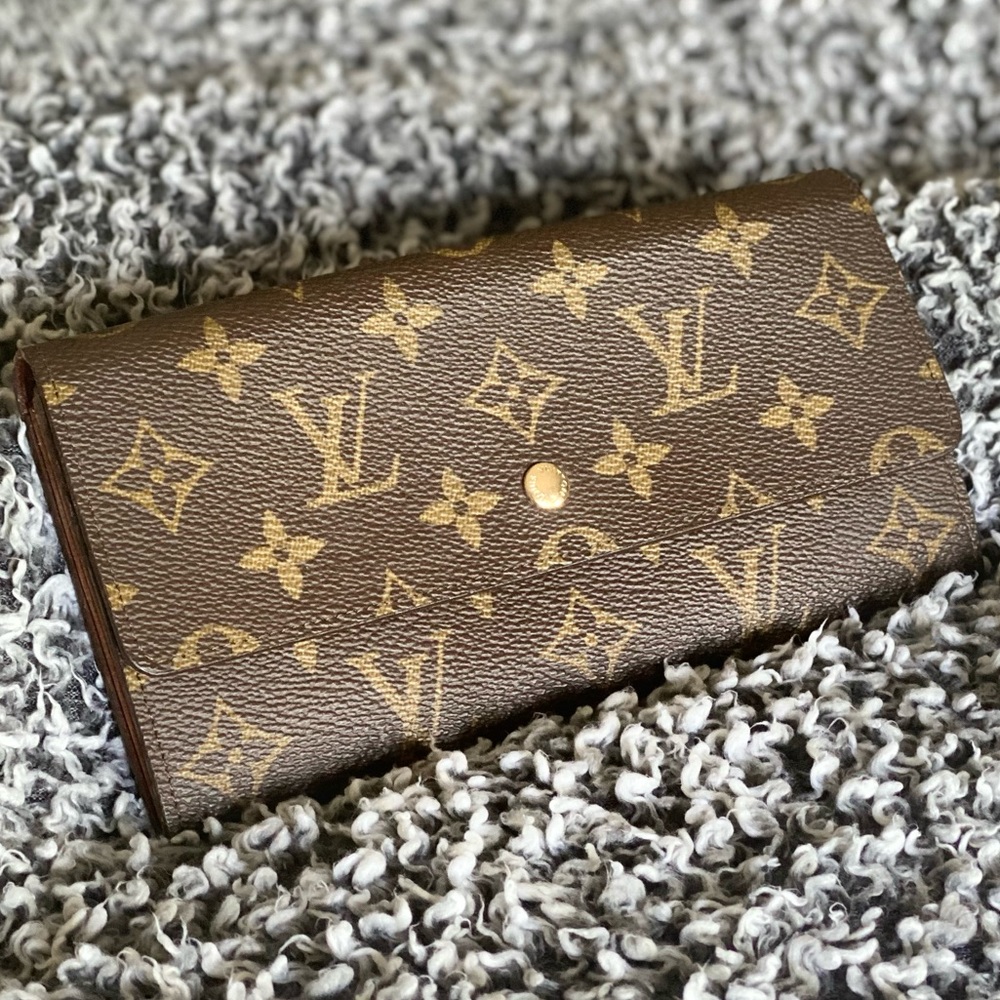Authentic Louis Vuitton Classic Long Wallet